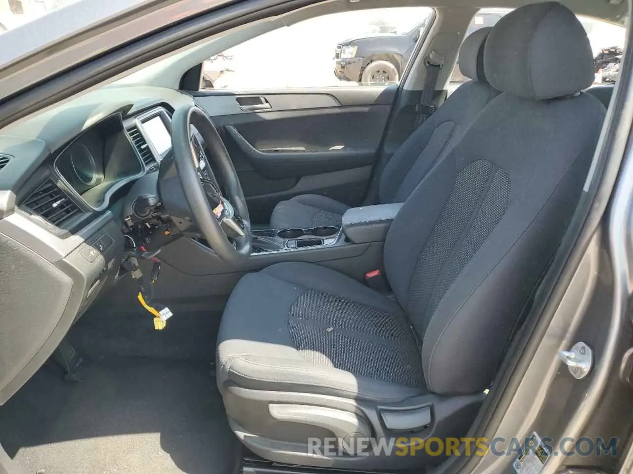 7 fotografías del automóvil dañado 5NPE24AF5KH782683 HYUNDAI SONATA 2019