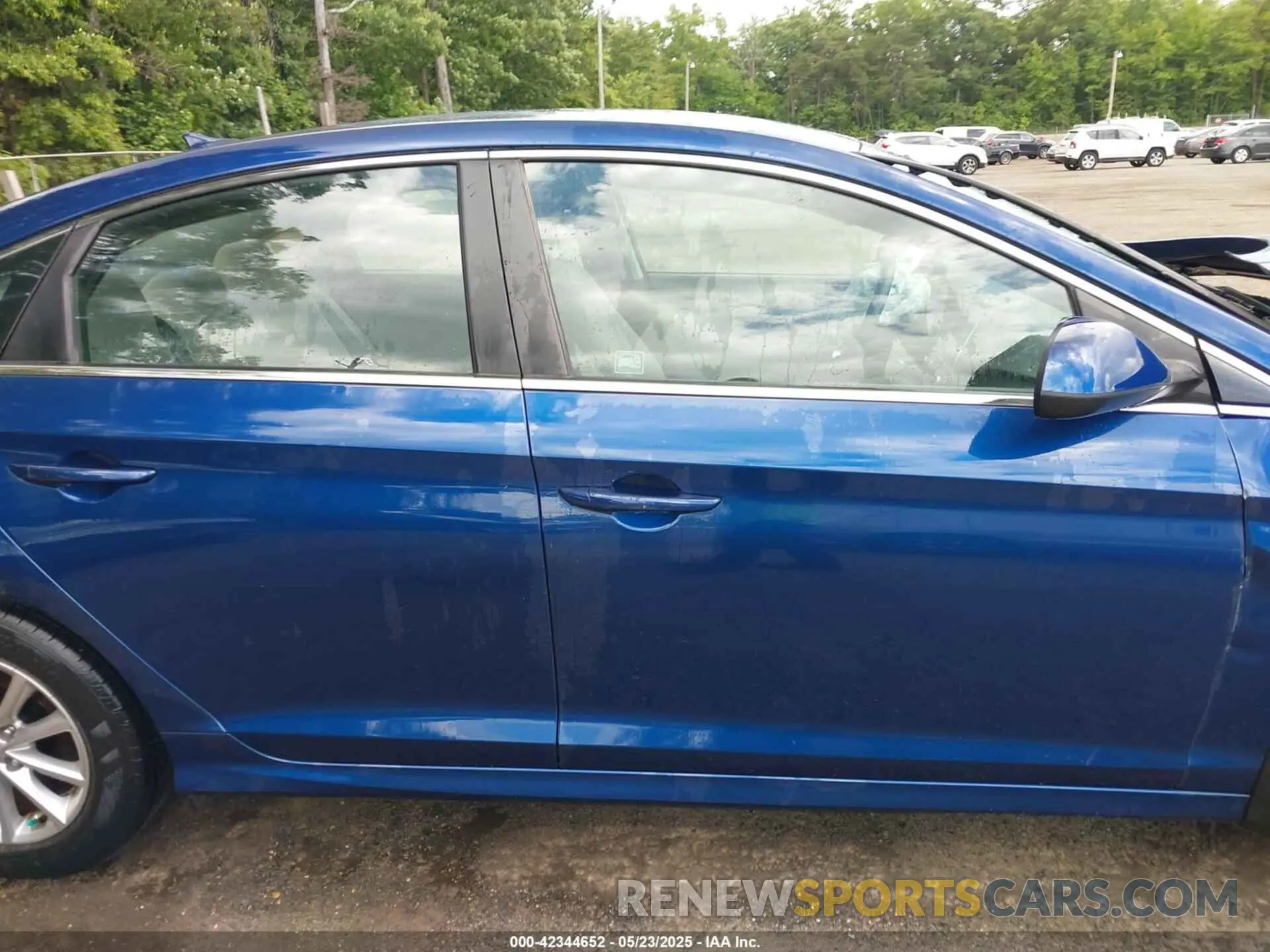 13 fotografías del automóvil dañado 5NPE24AF5KH790573 HYUNDAI SONATA 2019