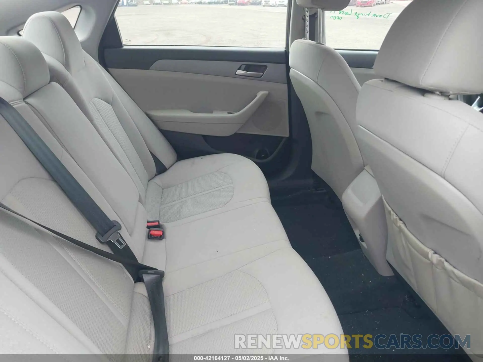 8 fotografías del automóvil dañado 5NPE24AF6KH726851 HYUNDAI SONATA 2019