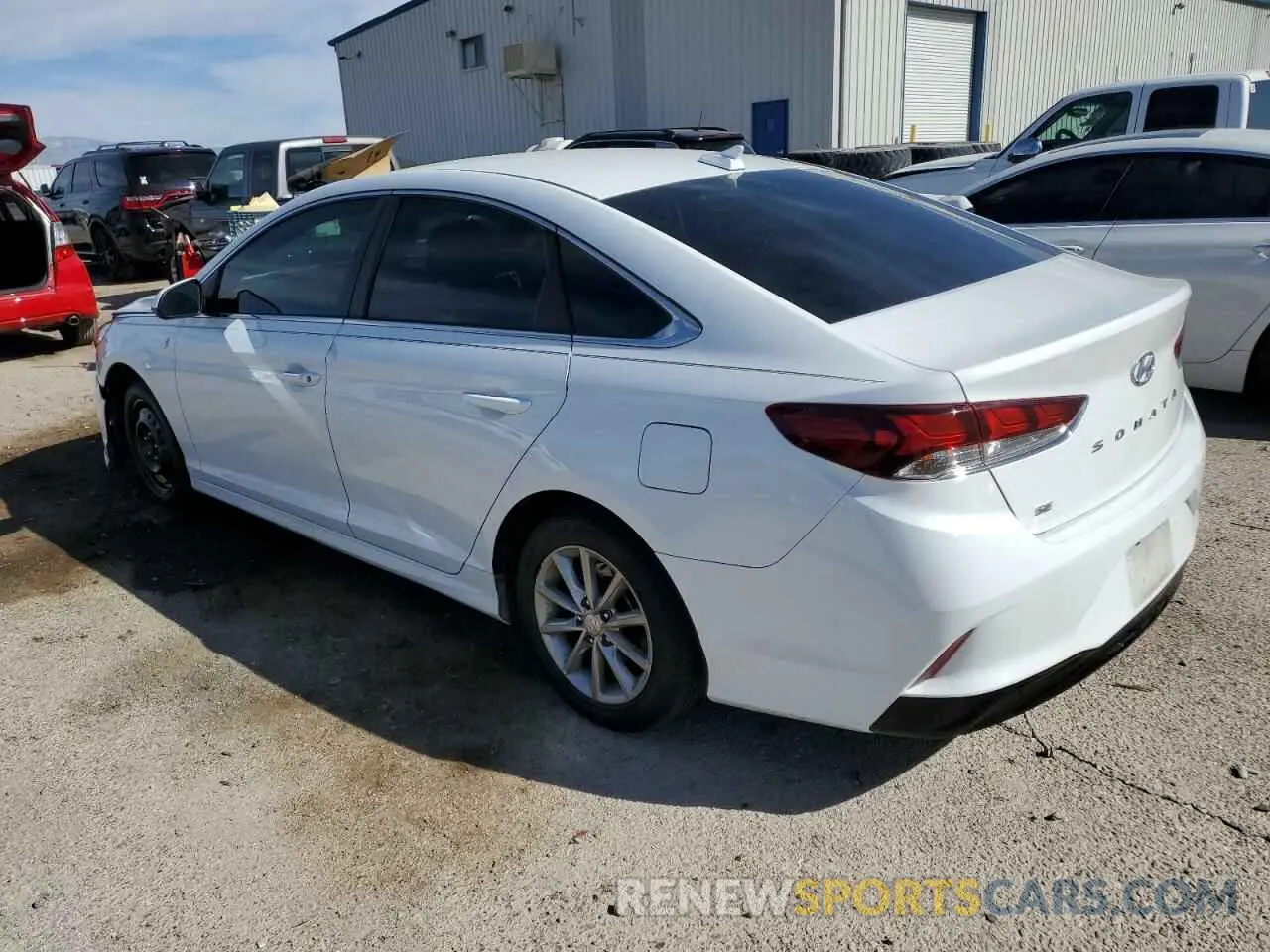 2 fotografías del automóvil dañado 5NPE24AF6KH743679 HYUNDAI SONATA 2019