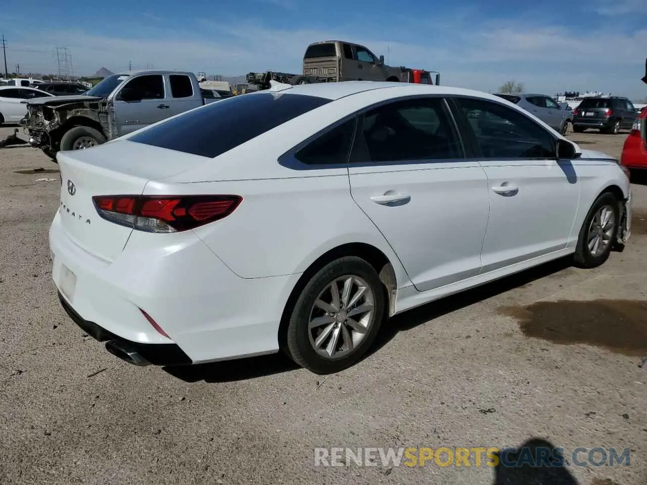 3 fotografías del automóvil dañado 5NPE24AF6KH743679 HYUNDAI SONATA 2019