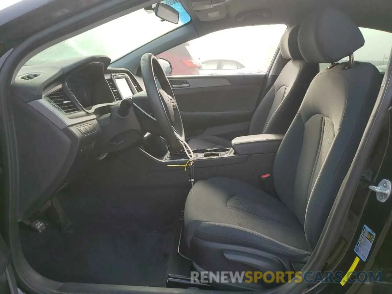 7 fotografías del automóvil dañado 5NPE24AF6KH748543 HYUNDAI SONATA 2019