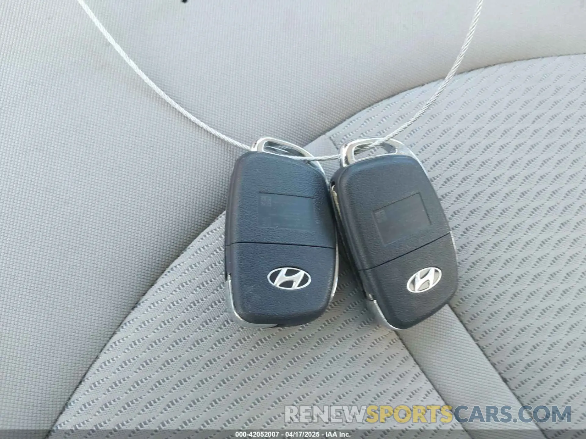 11 fotografías del automóvil dañado 5NPE24AF6KH750647 HYUNDAI SONATA 2019