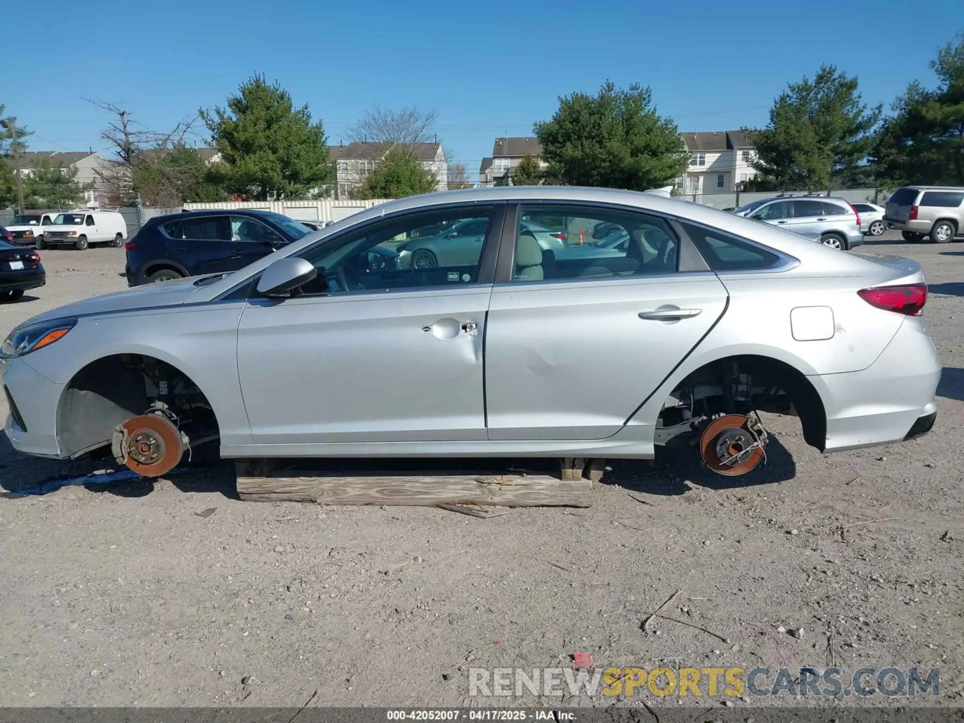 15 fotografías del automóvil dañado 5NPE24AF6KH750647 HYUNDAI SONATA 2019