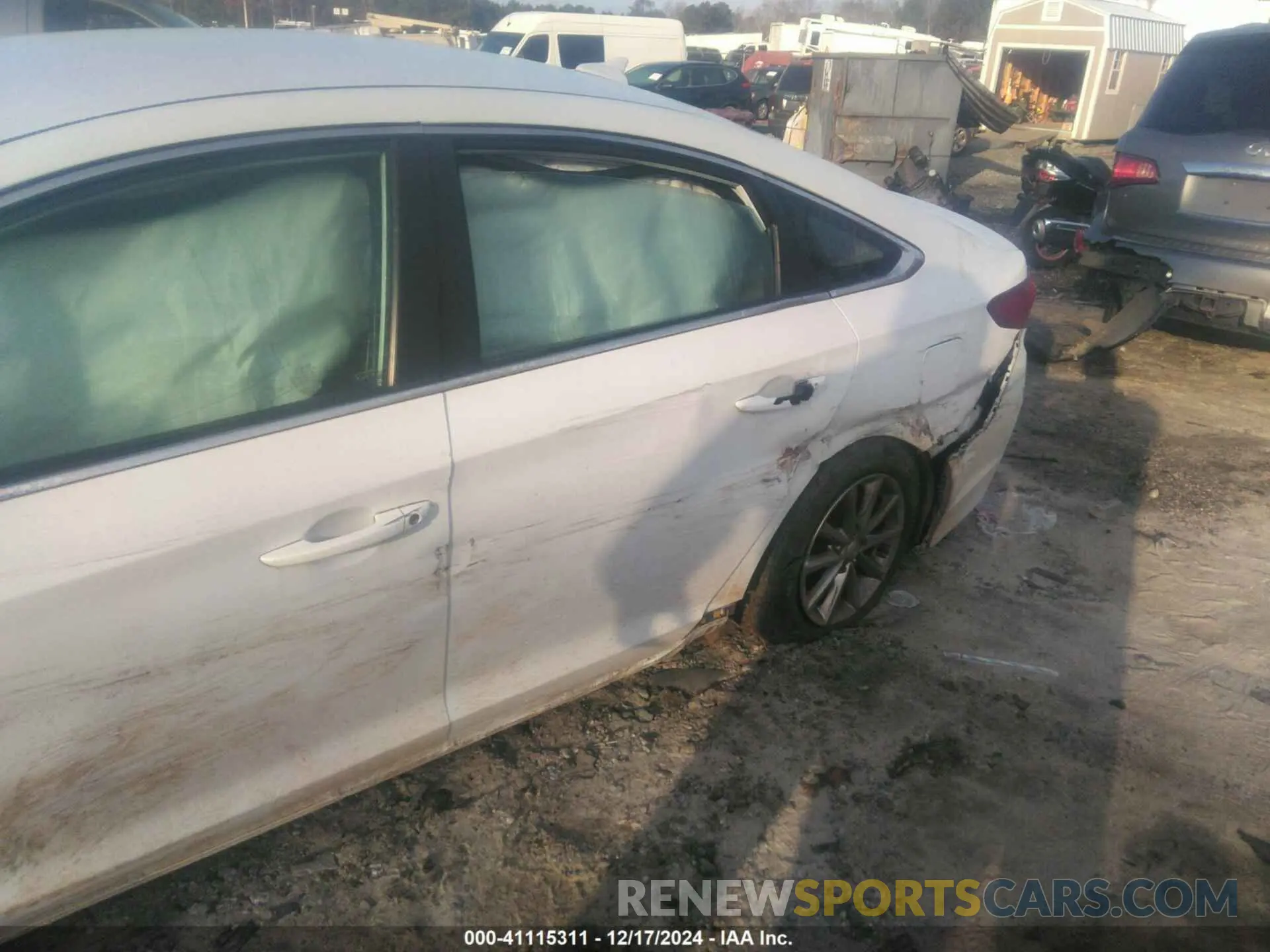 16 fotografías del automóvil dañado 5NPE24AF6KH756335 HYUNDAI SONATA 2019