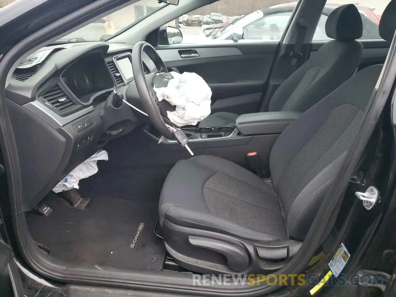 7 fotografías del automóvil dañado 5NPE24AF6KH760319 HYUNDAI SONATA 2019