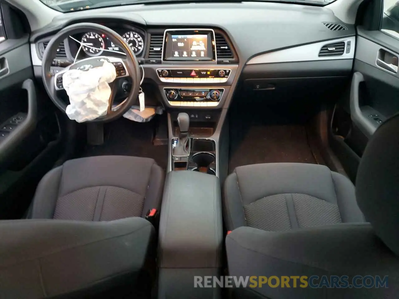 8 fotografías del automóvil dañado 5NPE24AF6KH760319 HYUNDAI SONATA 2019