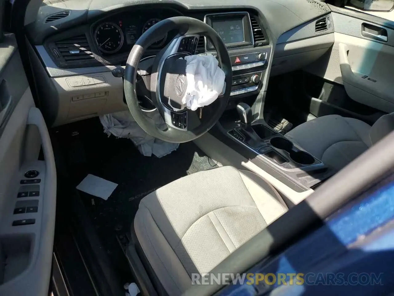 8 fotografías del automóvil dañado 5NPE24AF7KH735350 HYUNDAI SONATA 2019