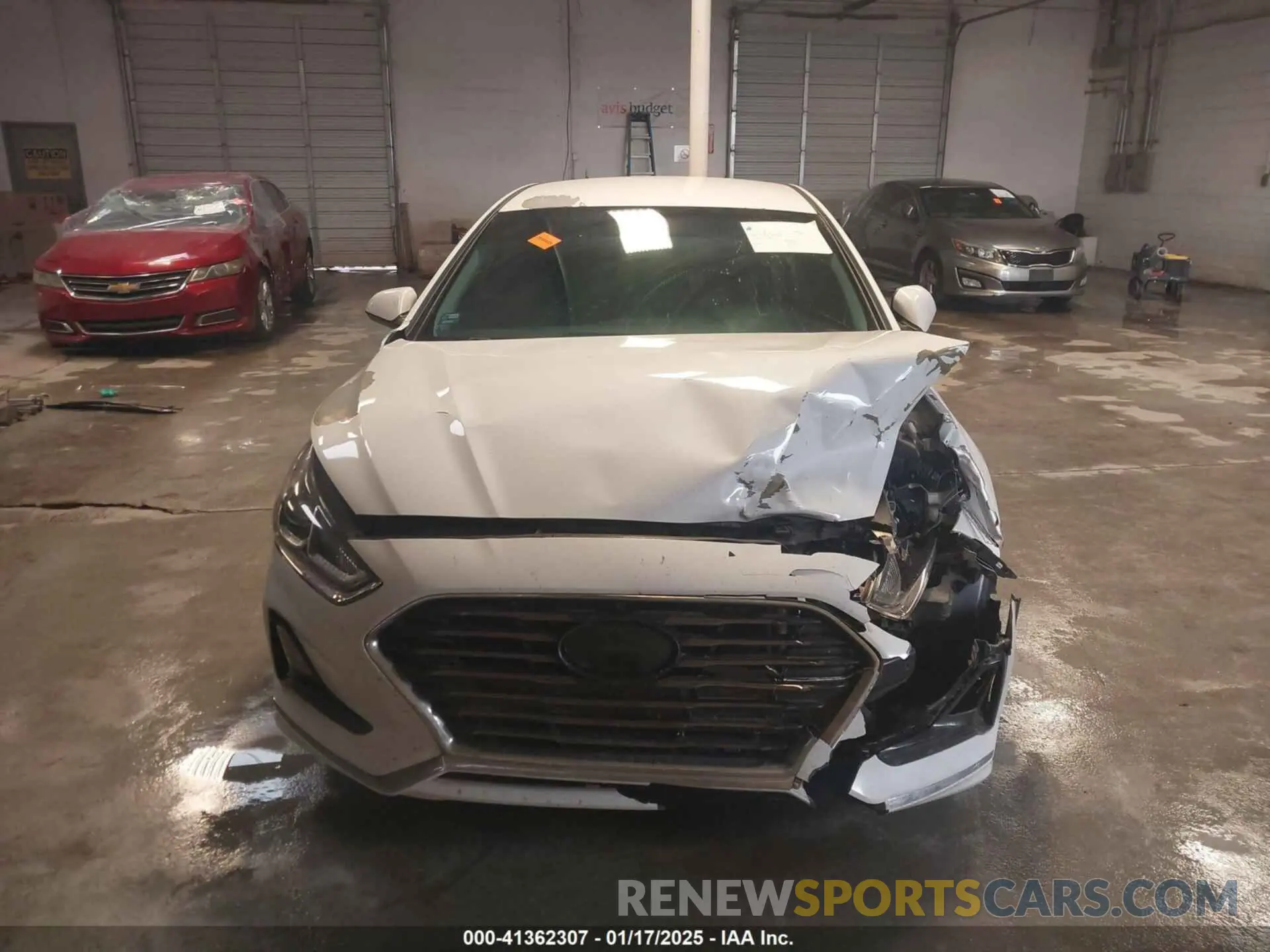12 fotografías del automóvil dañado 5NPE24AF7KH740998 HYUNDAI SONATA 2019