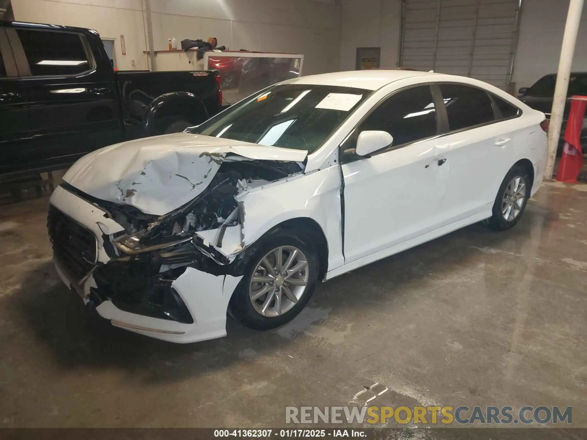 2 fotografías del automóvil dañado 5NPE24AF7KH740998 HYUNDAI SONATA 2019