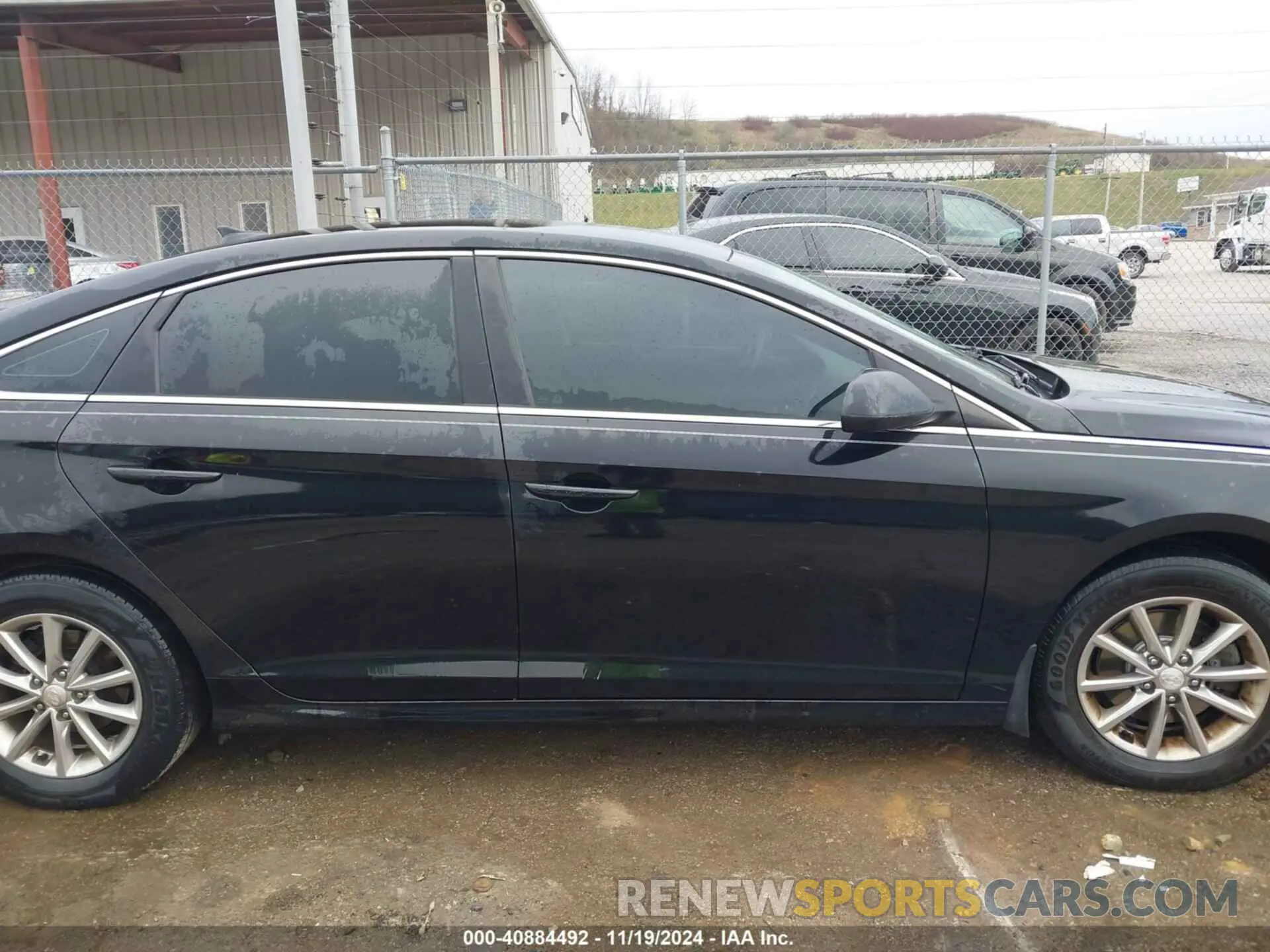 13 fotografías del automóvil dañado 5NPE24AF7KH746963 HYUNDAI SONATA 2019