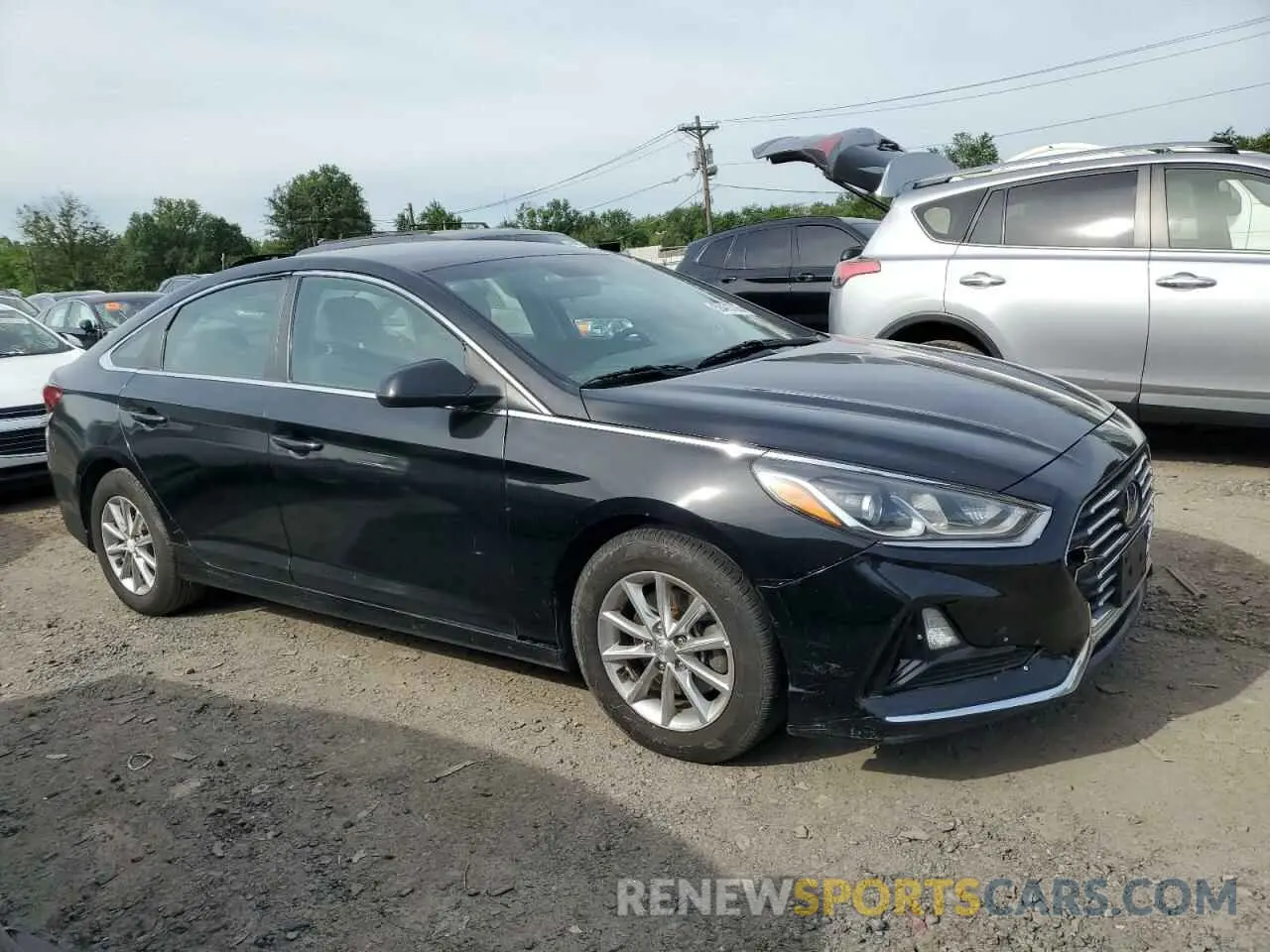 4 fotografías del automóvil dañado 5NPE24AF7KH779249 HYUNDAI SONATA 2019