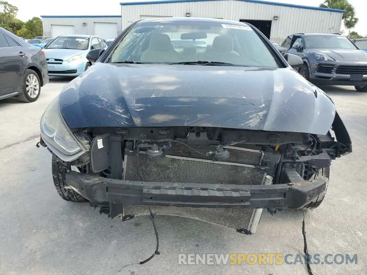 5 fotografías del automóvil dañado 5NPE24AF8KH738807 HYUNDAI SONATA 2019