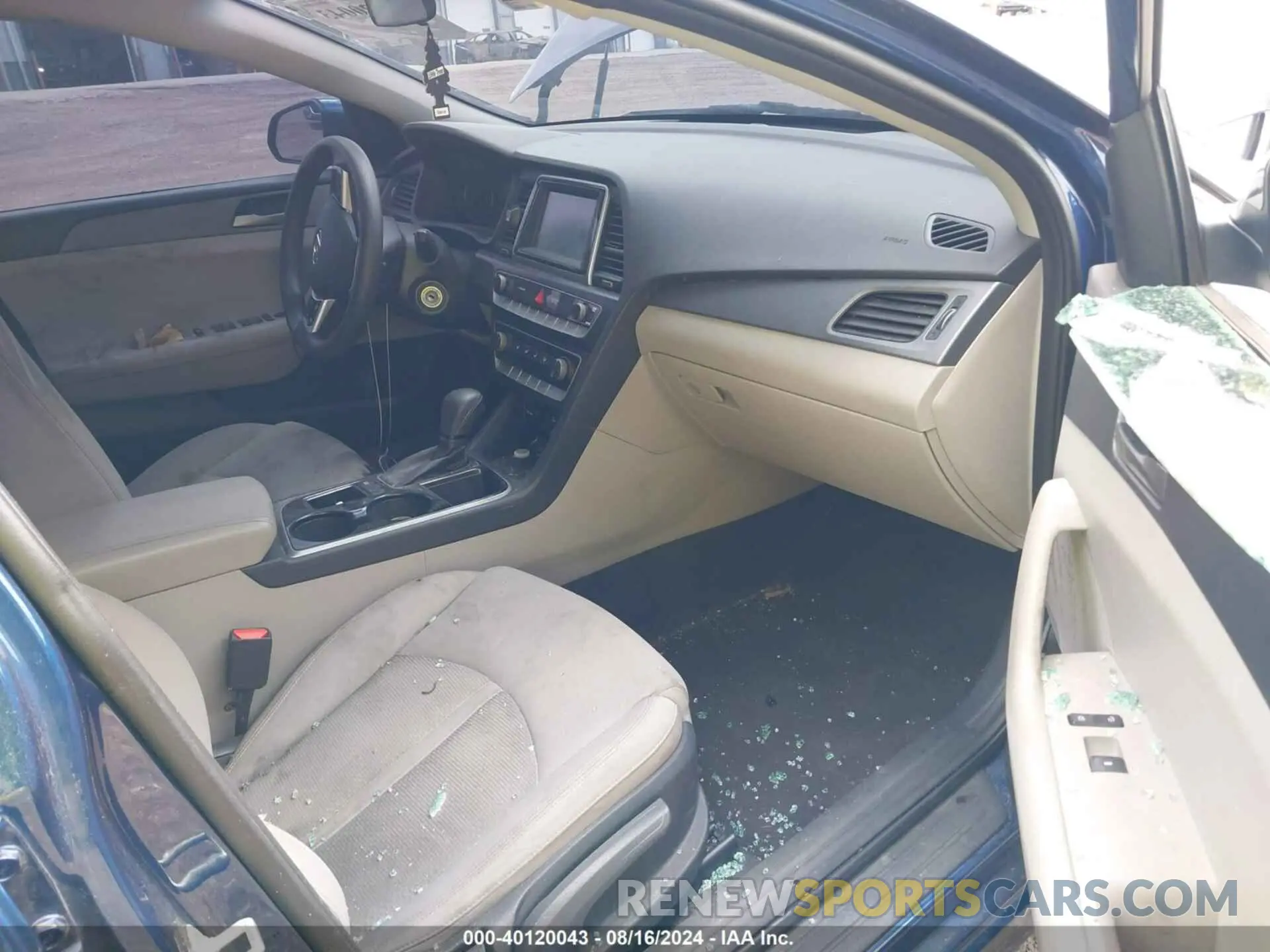 5 fotografías del automóvil dañado 5NPE24AF8KH753257 HYUNDAI SONATA 2019
