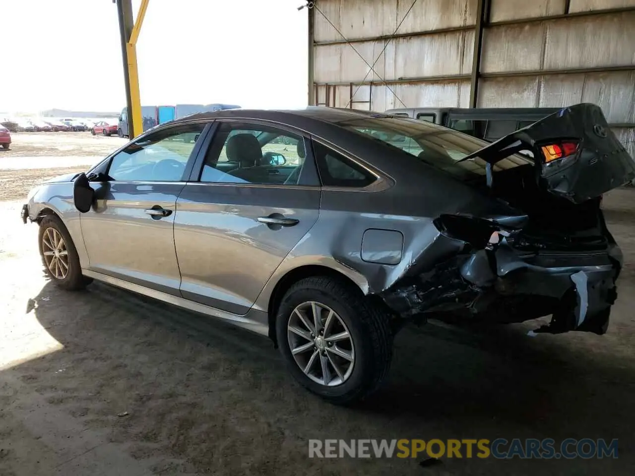 2 fotografías del automóvil dañado 5NPE24AF8KH755817 HYUNDAI SONATA 2019