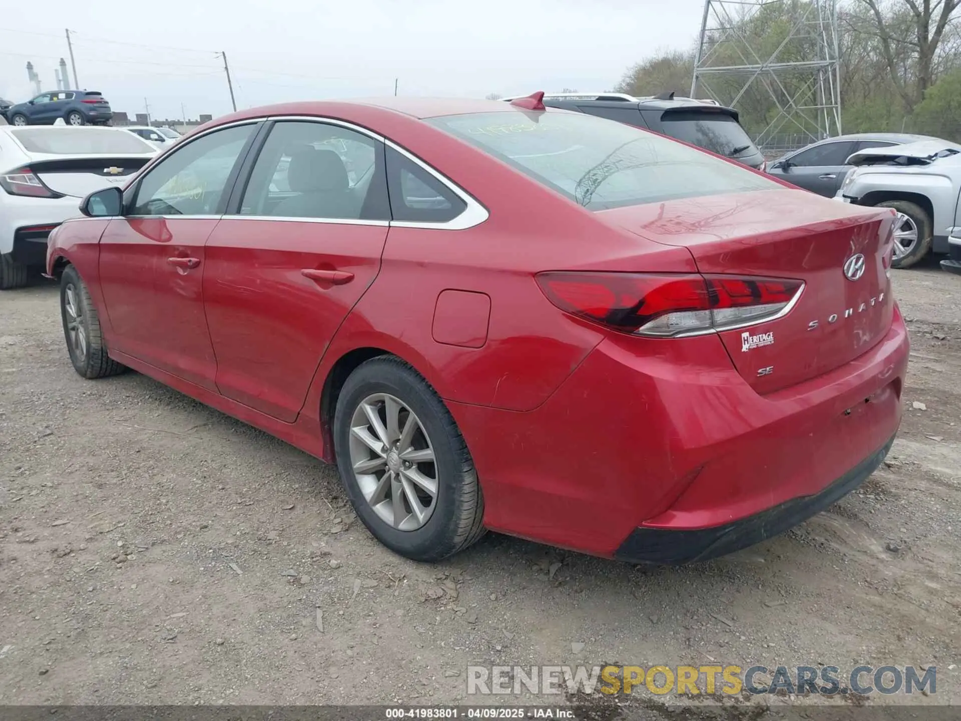 3 fotografías del automóvil dañado 5NPE24AF8KH789935 HYUNDAI SONATA 2019