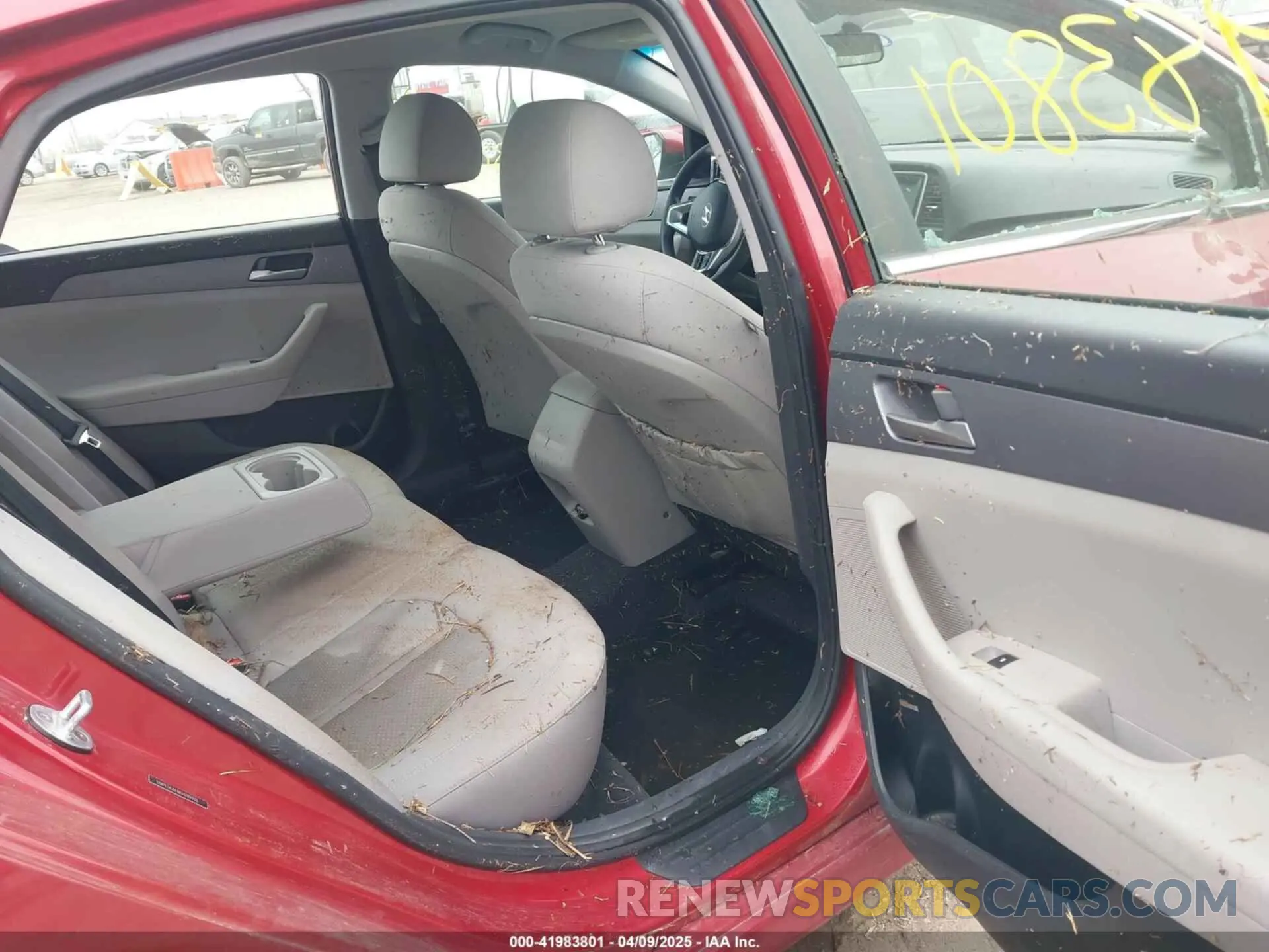 8 fotografías del automóvil dañado 5NPE24AF8KH789935 HYUNDAI SONATA 2019