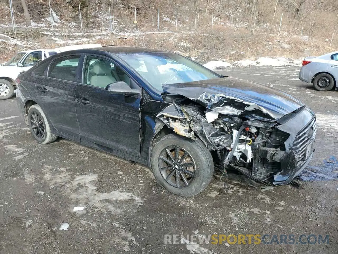 4 fotografías del automóvil dañado 5NPE24AF9KH742493 HYUNDAI SONATA 2019