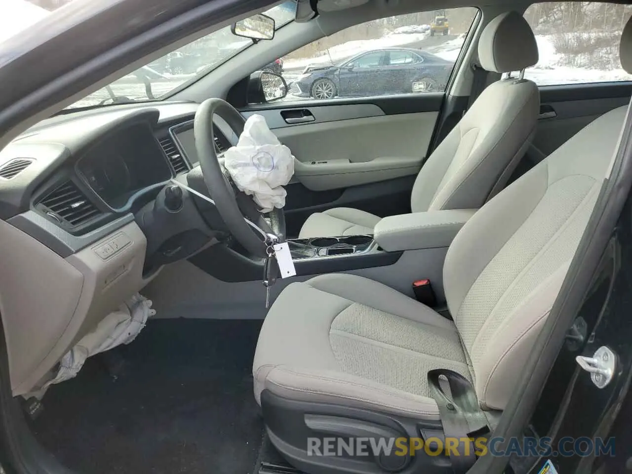 7 fotografías del automóvil dañado 5NPE24AF9KH742493 HYUNDAI SONATA 2019