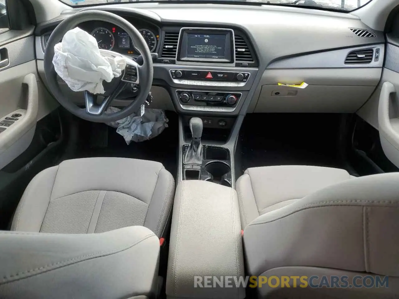 8 fotografías del automóvil dañado 5NPE24AF9KH742493 HYUNDAI SONATA 2019