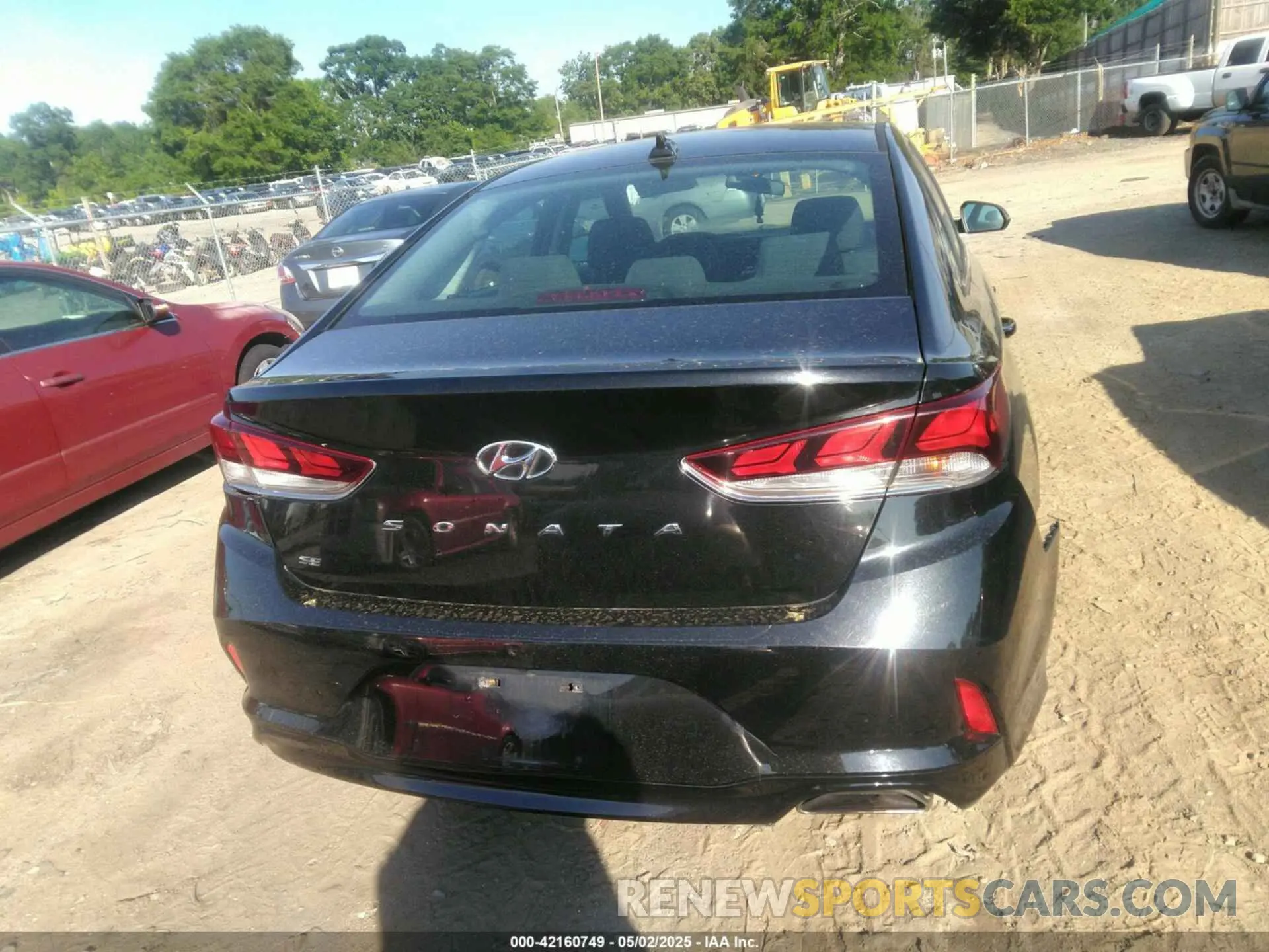 16 fotografías del automóvil dañado 5NPE24AF9KH749086 HYUNDAI SONATA 2019