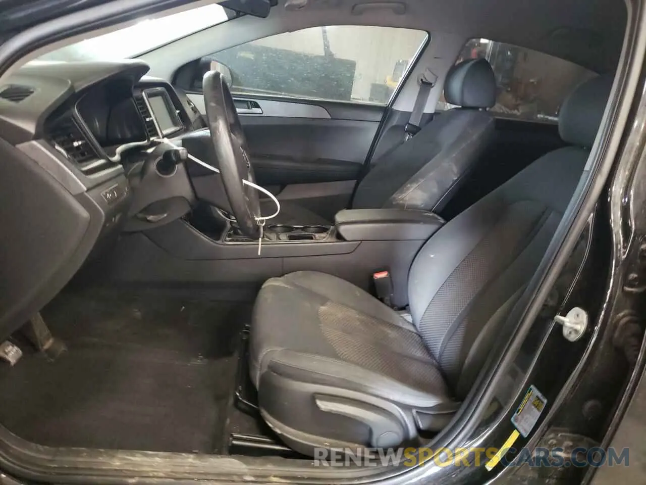 7 fotografías del automóvil dañado 5NPE24AF9KH762503 HYUNDAI SONATA 2019