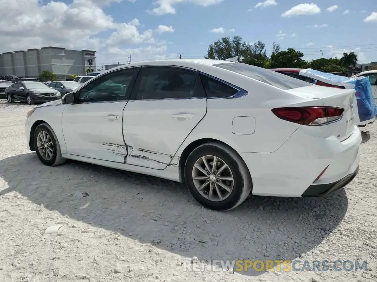 2 fotografías del automóvil dañado 5NPE24AF9KH774229 HYUNDAI SONATA 2019
