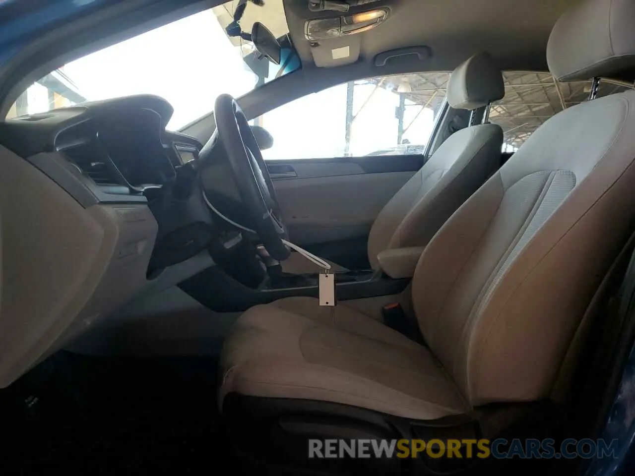7 fotografías del automóvil dañado 5NPE24AF9KH783125 HYUNDAI SONATA 2019