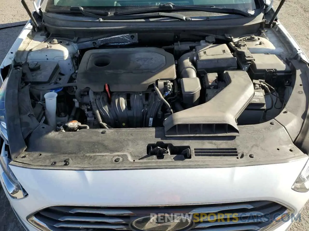 11 fotografías del automóvil dañado 5NPE24AF9KH795288 HYUNDAI SONATA 2019