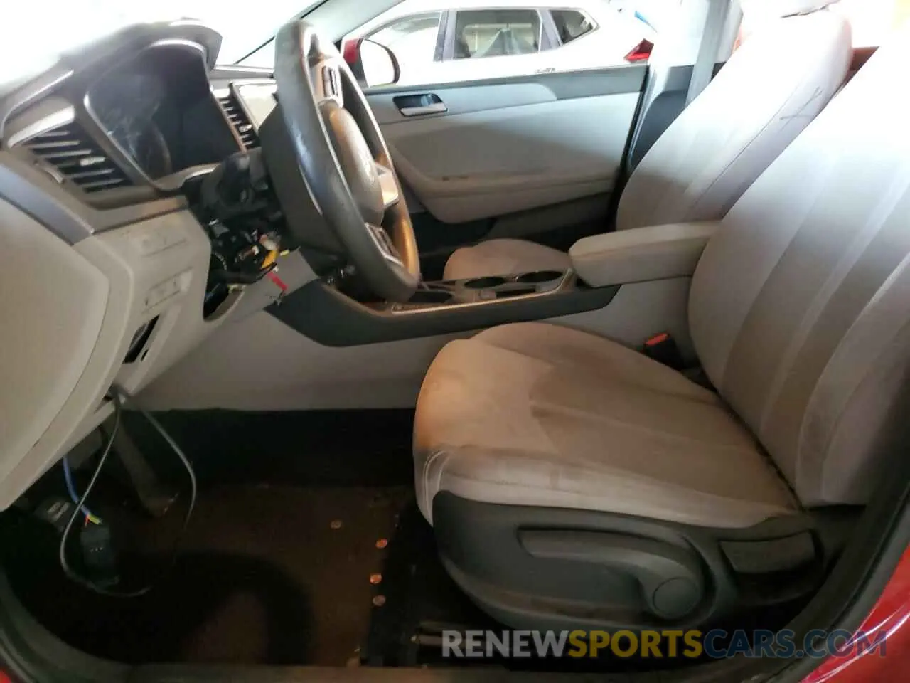 7 fotografías del automóvil dañado 5NPE24AF9KH810646 HYUNDAI SONATA 2019