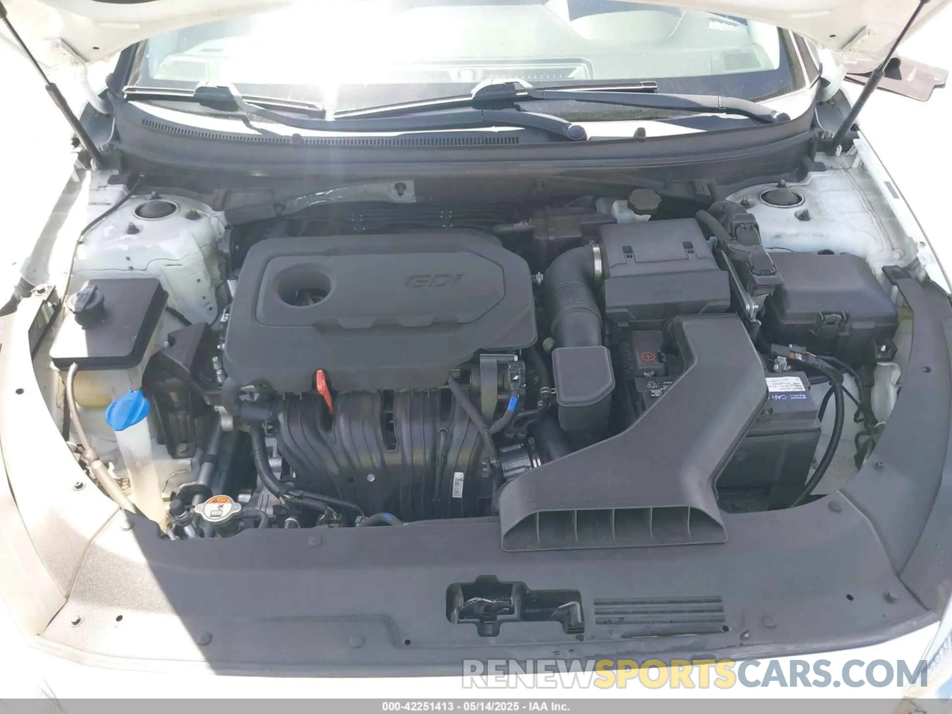 10 fotografías del automóvil dañado 5NPE24AFXKH739599 HYUNDAI SONATA 2019