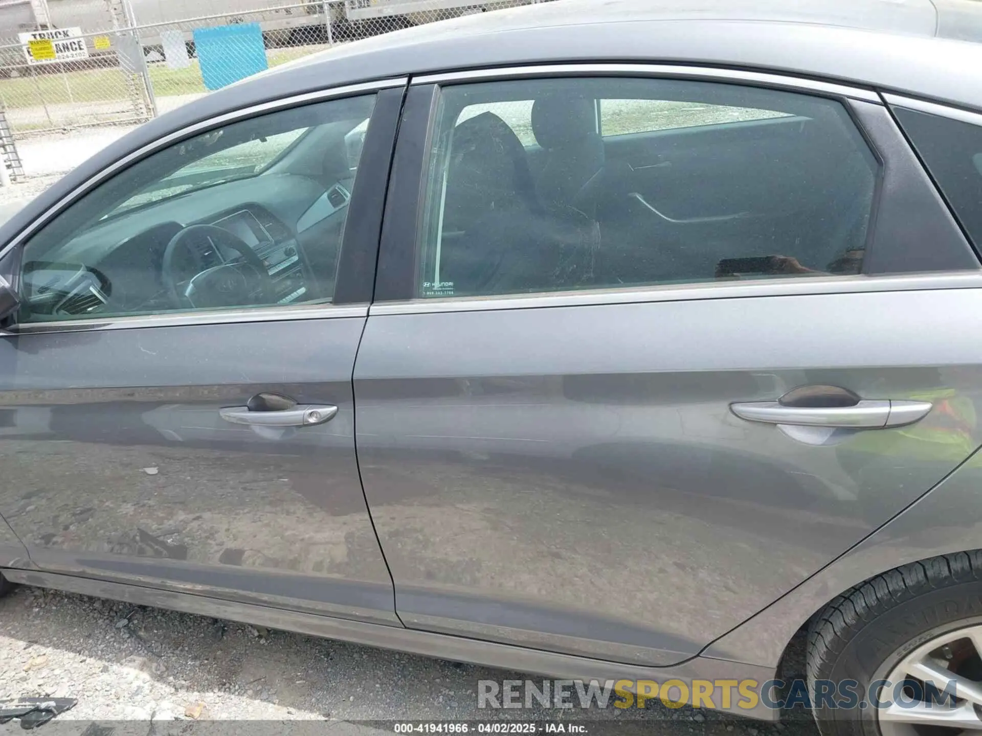 14 fotografías del automóvil dañado 5NPE24AFXKH741546 HYUNDAI SONATA 2019