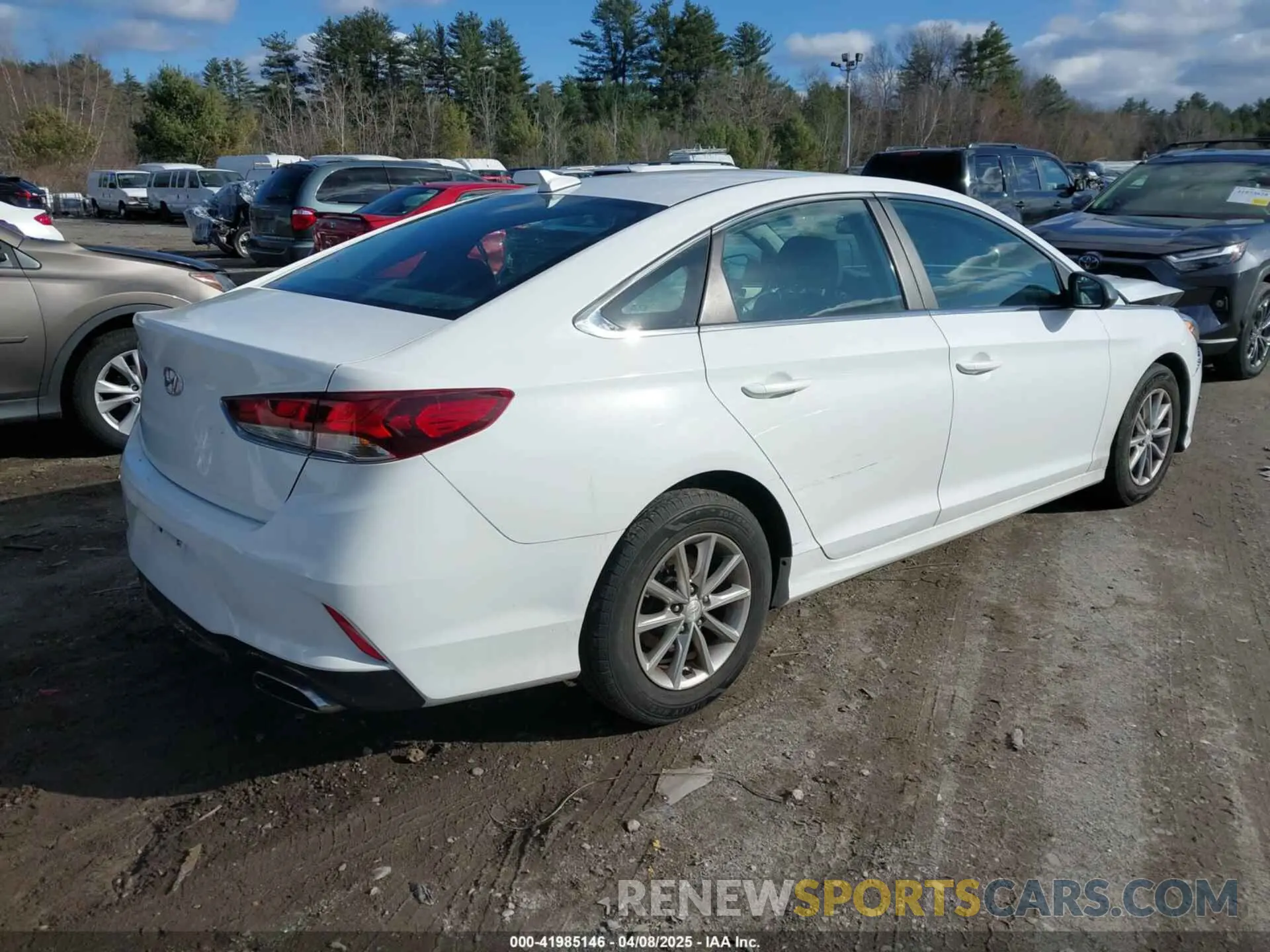 4 fotografías del automóvil dañado 5NPE24AFXKH749128 HYUNDAI SONATA 2019
