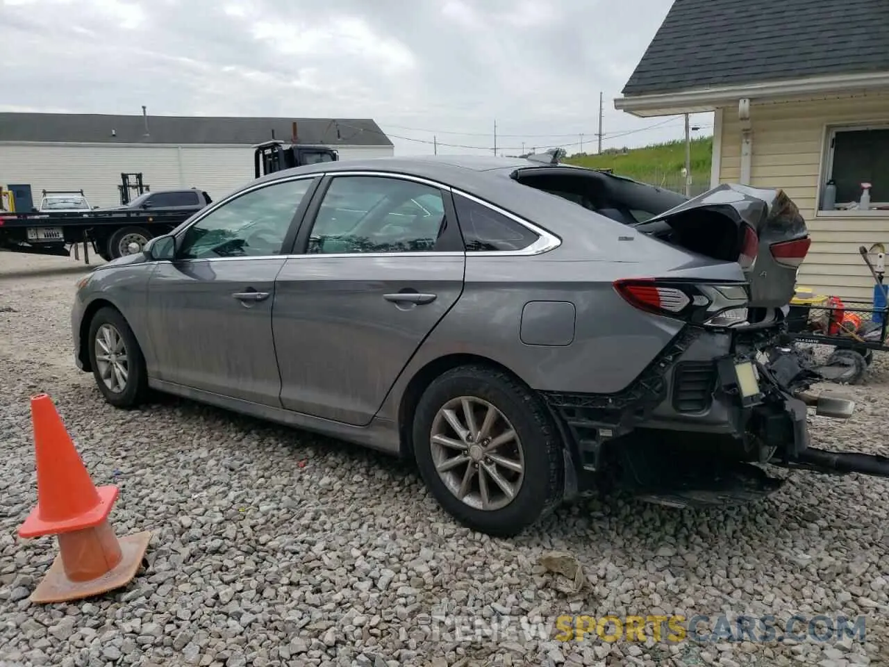 2 fotografías del automóvil dañado 5NPE24AFXKH757486 HYUNDAI SONATA 2019