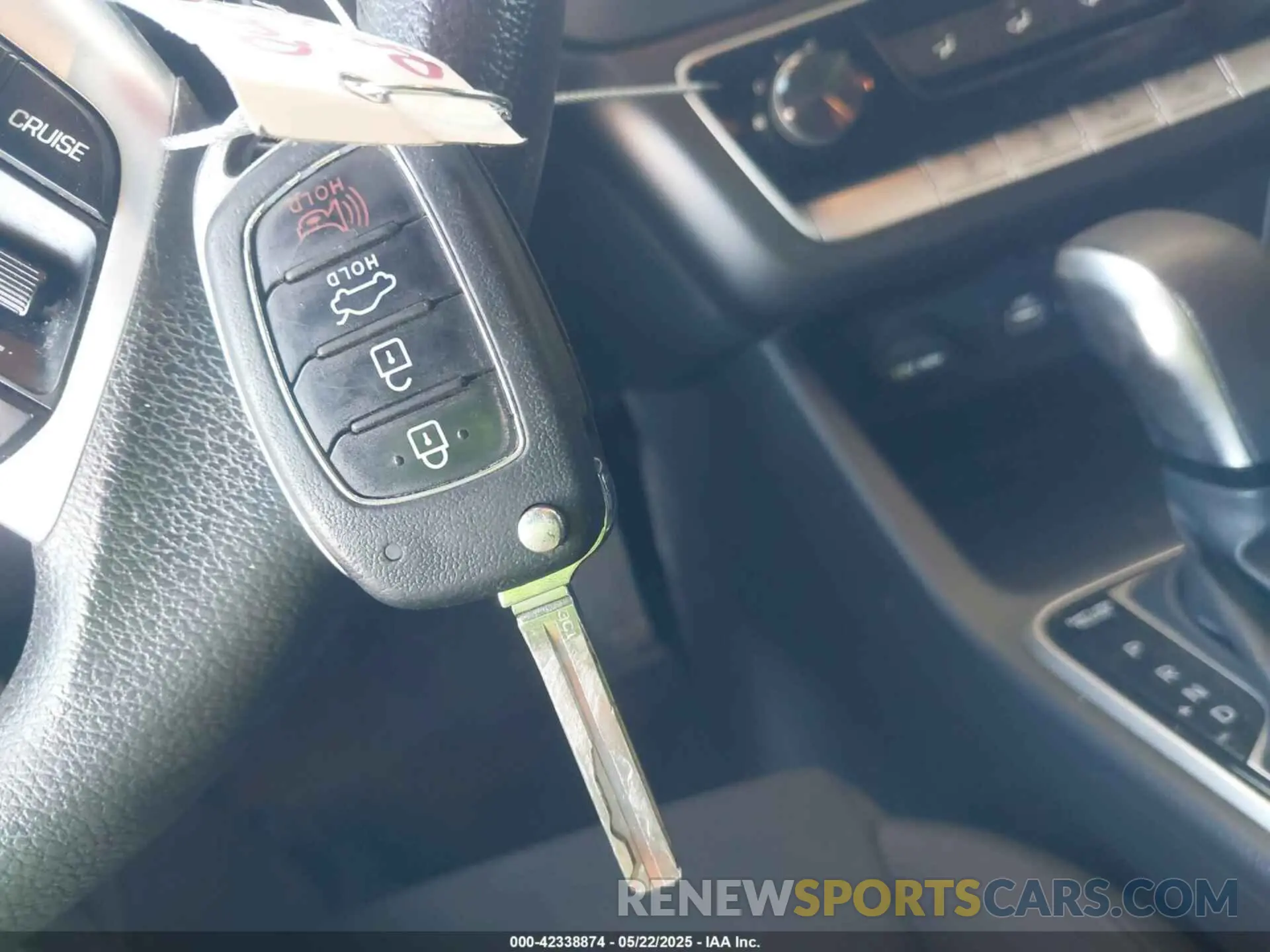 11 fotografías del automóvil dañado 5NPE24AFXKH762901 HYUNDAI SONATA 2019