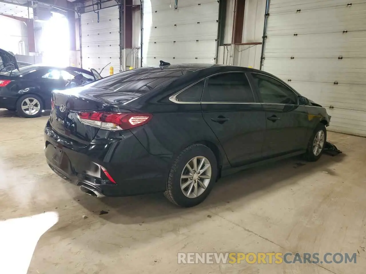 3 fotografías del automóvil dañado 5NPE24AFXKH794229 HYUNDAI SONATA 2019