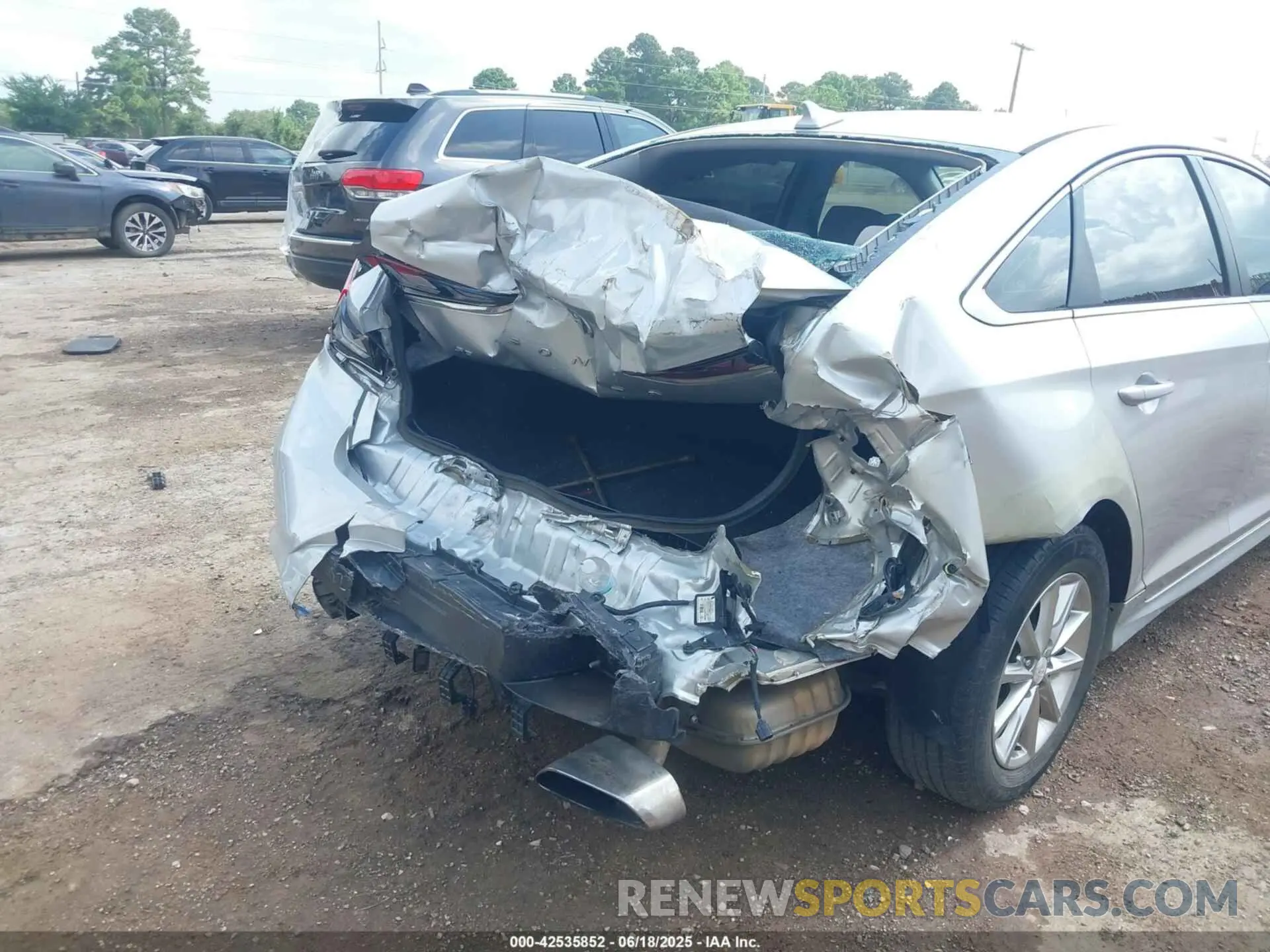 6 fotografías del automóvil dañado 5NPE24AFXKH799253 HYUNDAI SONATA 2019
