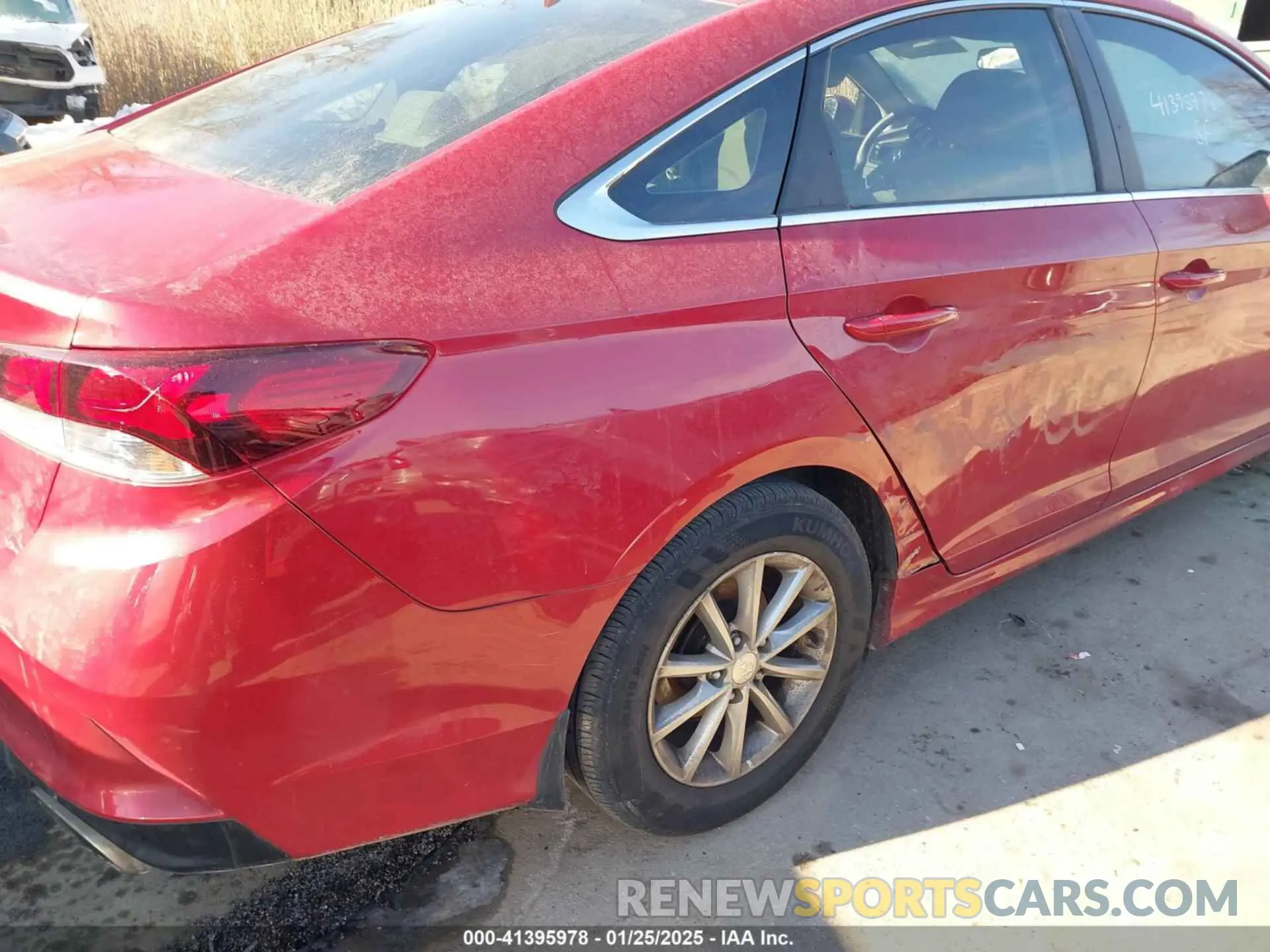 17 fotografías del automóvil dañado 5NPE24AFXKH804970 HYUNDAI SONATA 2019