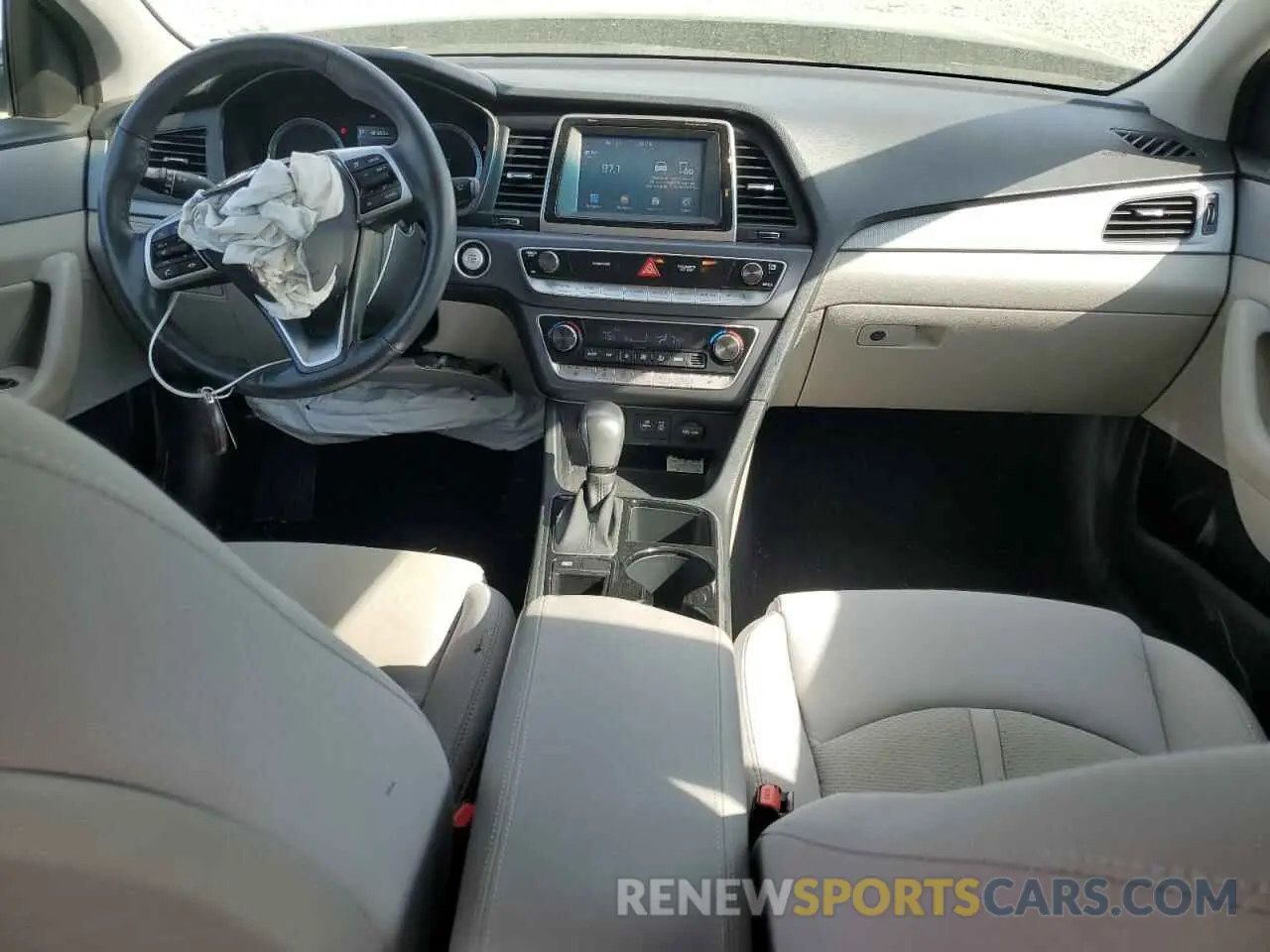 8 fotografías del automóvil dañado 5NPE34AF0KH761222 HYUNDAI SONATA 2019