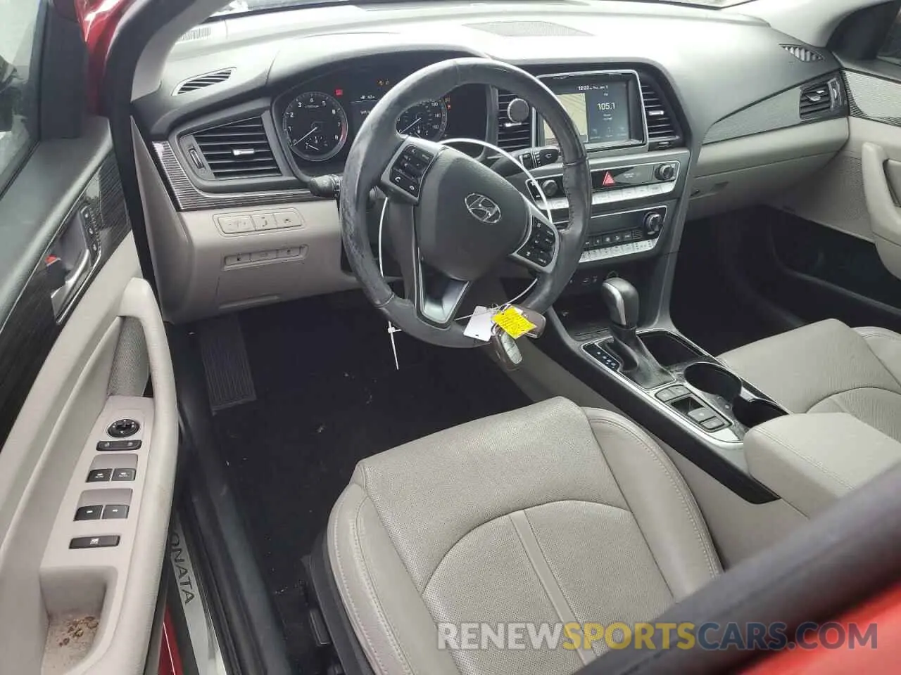 8 fotografías del automóvil dañado 5NPE34AF0KH776304 HYUNDAI SONATA 2019