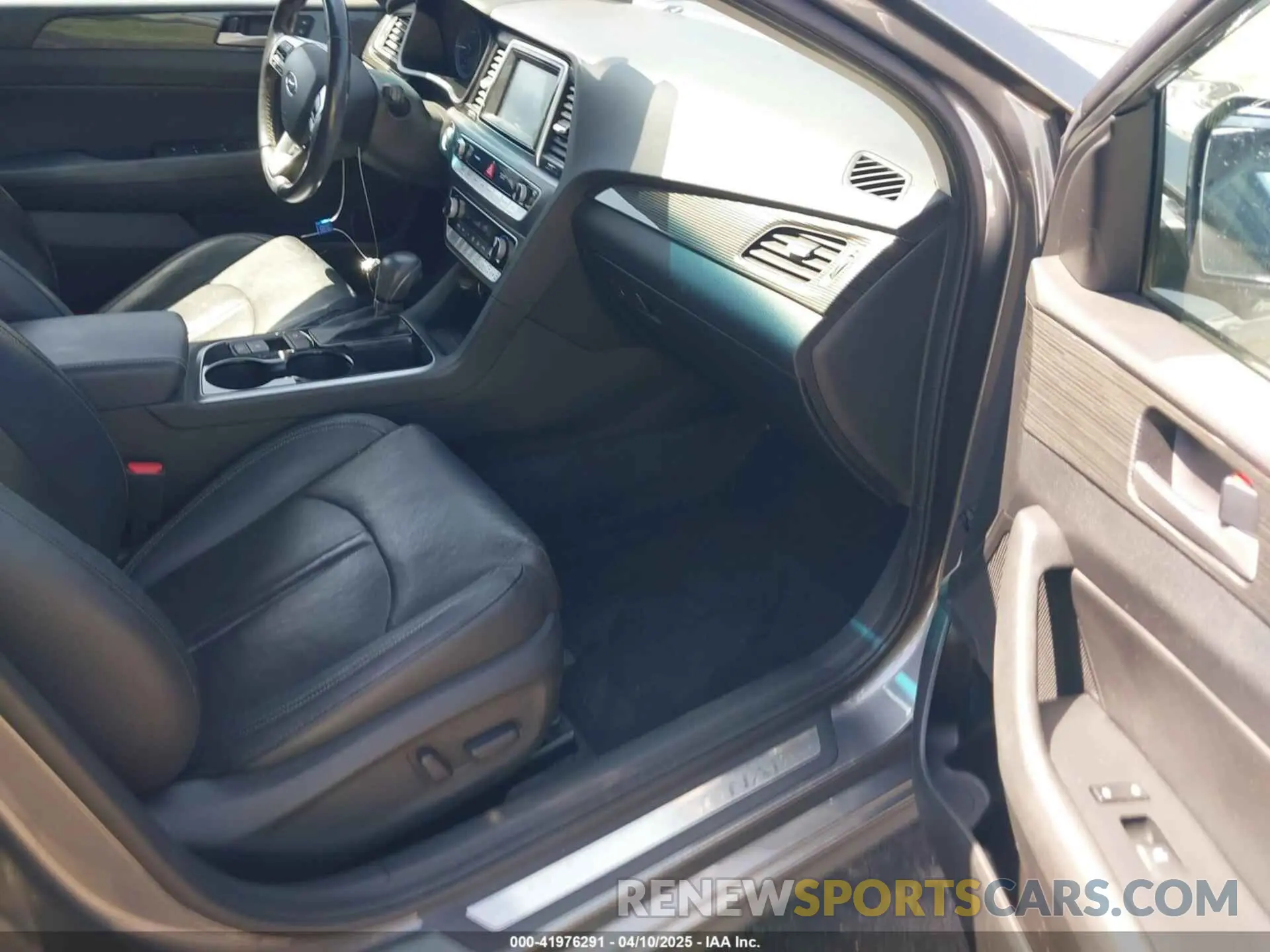 5 fotografías del automóvil dañado 5NPE34AF0KH806515 HYUNDAI SONATA 2019