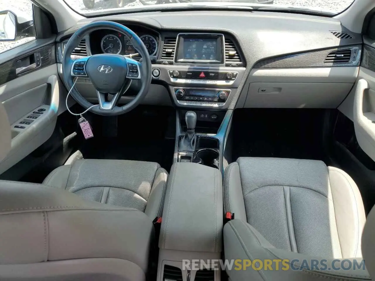 8 fotografías del automóvil dañado 5NPE34AF1KH768910 HYUNDAI SONATA 2019