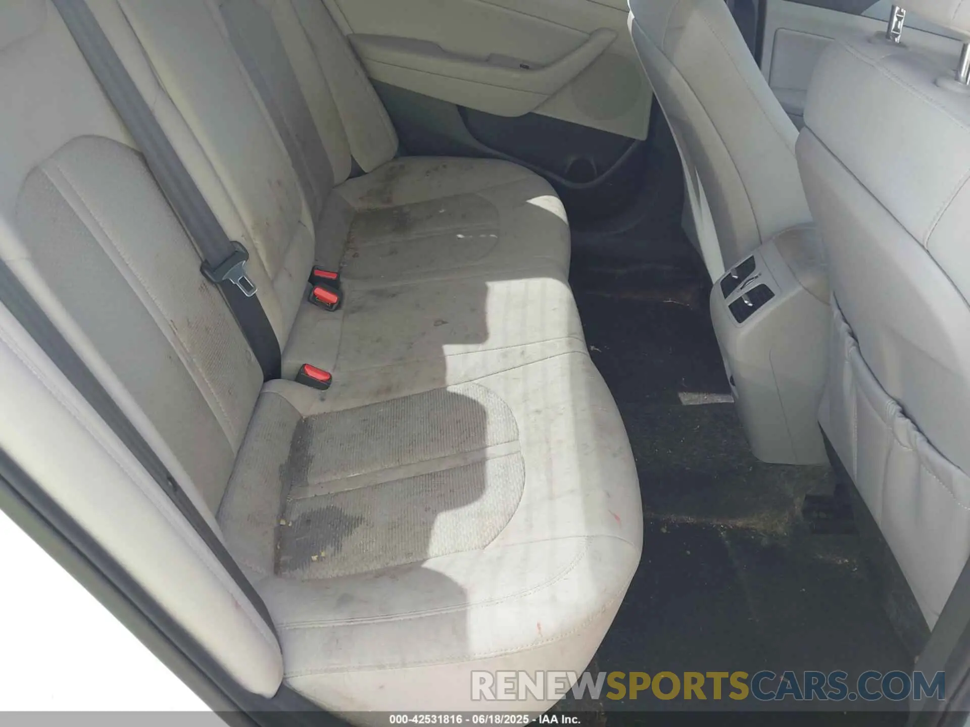 8 fotografías del automóvil dañado 5NPE34AF1KH802974 HYUNDAI SONATA 2019