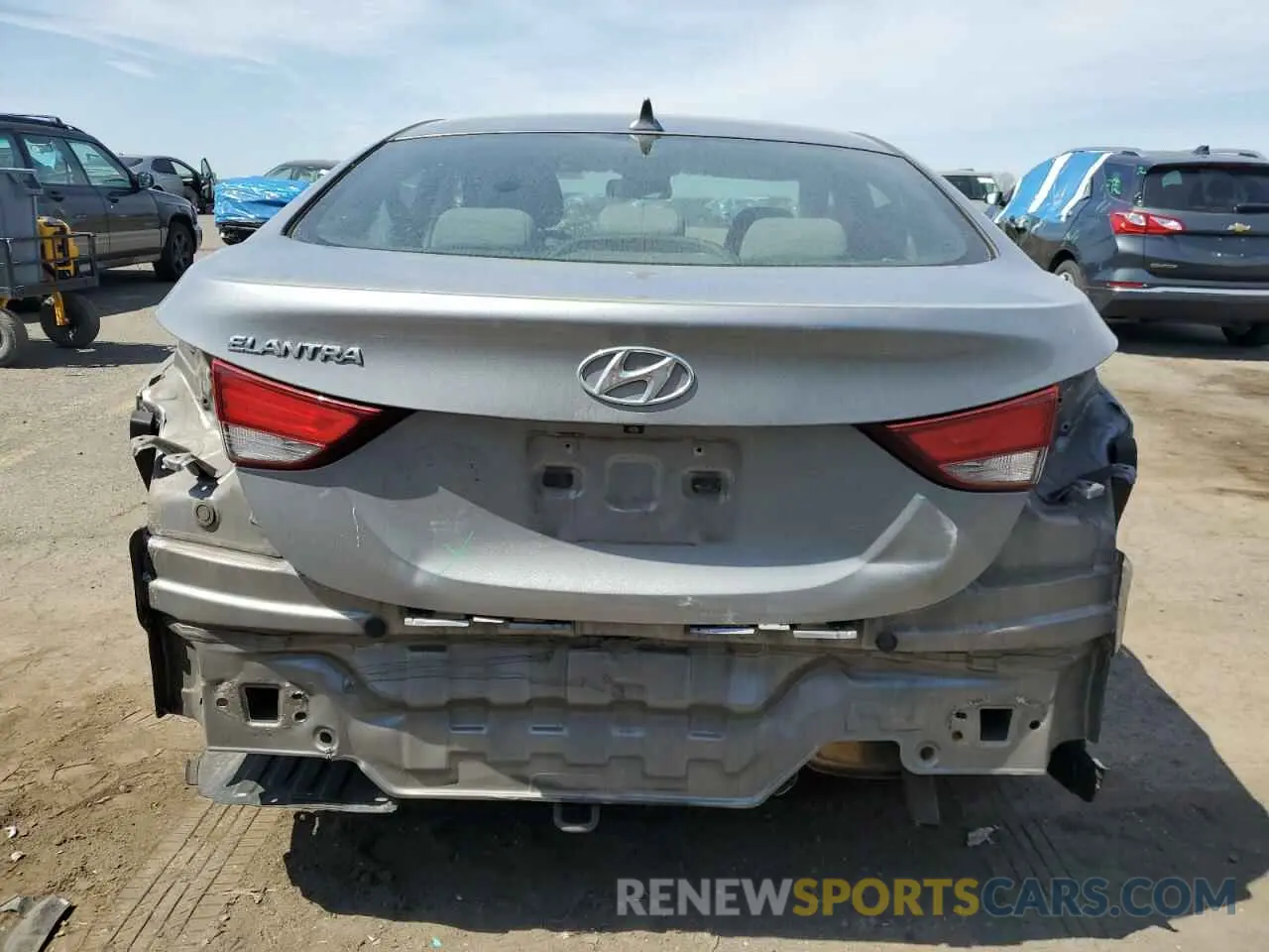 6 fotografías del automóvil dañado 5NPE34AF1KH803297 HYUNDAI SONATA 2019