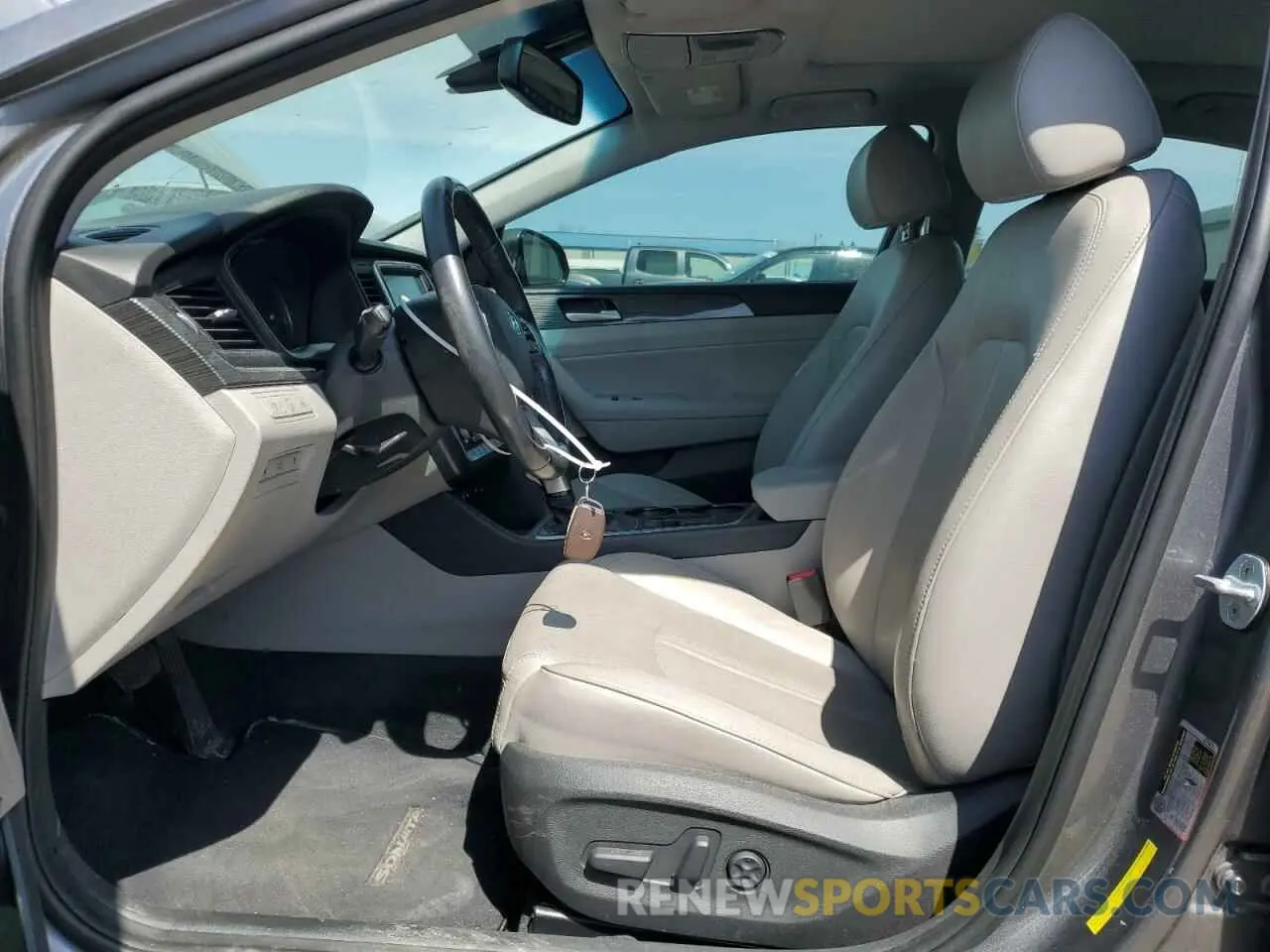 7 fotografías del automóvil dañado 5NPE34AF1KH803297 HYUNDAI SONATA 2019