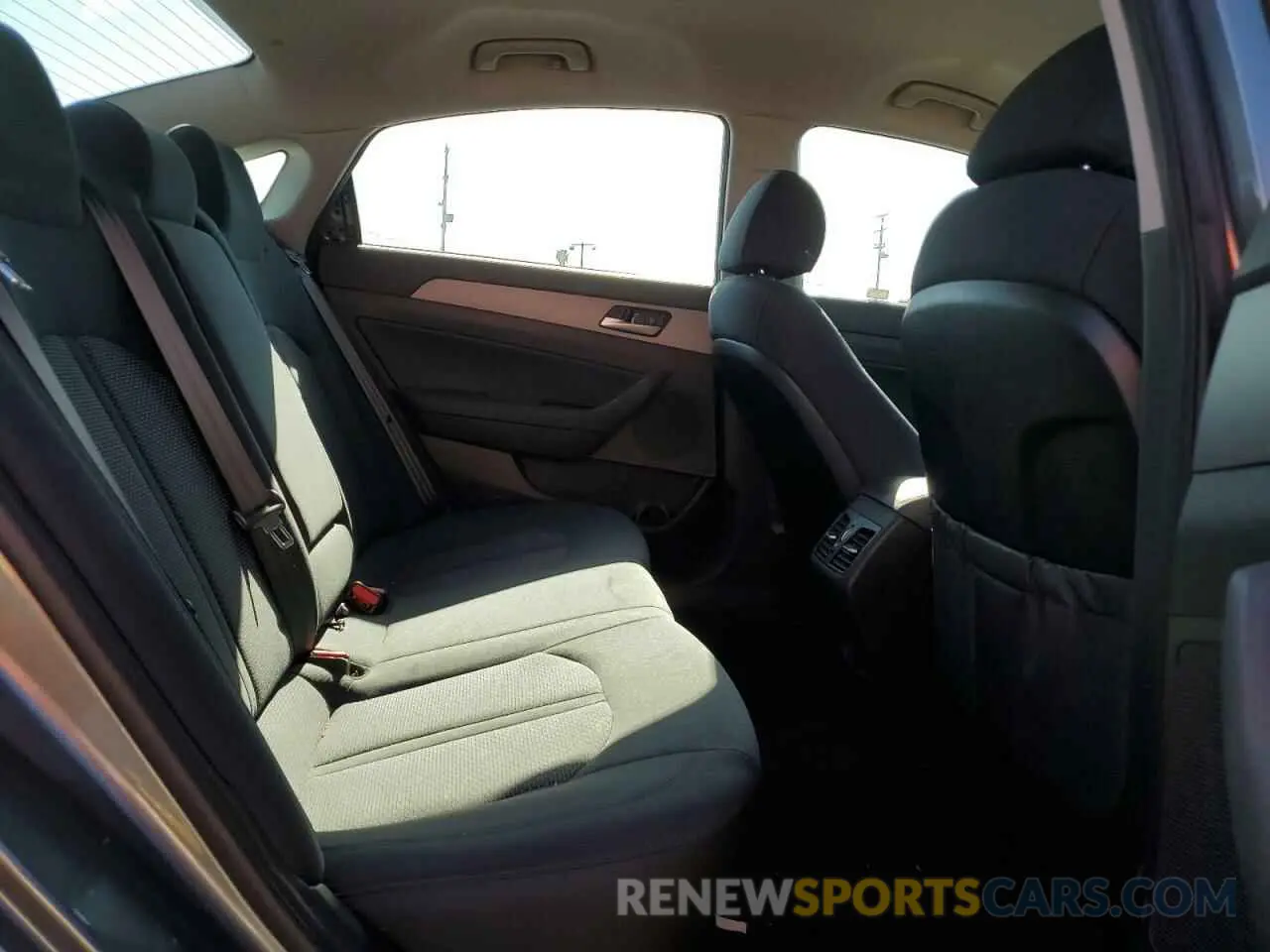 10 fotografías del automóvil dañado 5NPE34AF3KH747671 HYUNDAI SONATA 2019