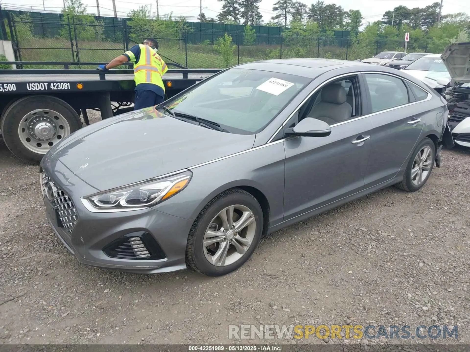 2 fotografías del automóvil dañado 5NPE34AF3KH758945 HYUNDAI SONATA 2019