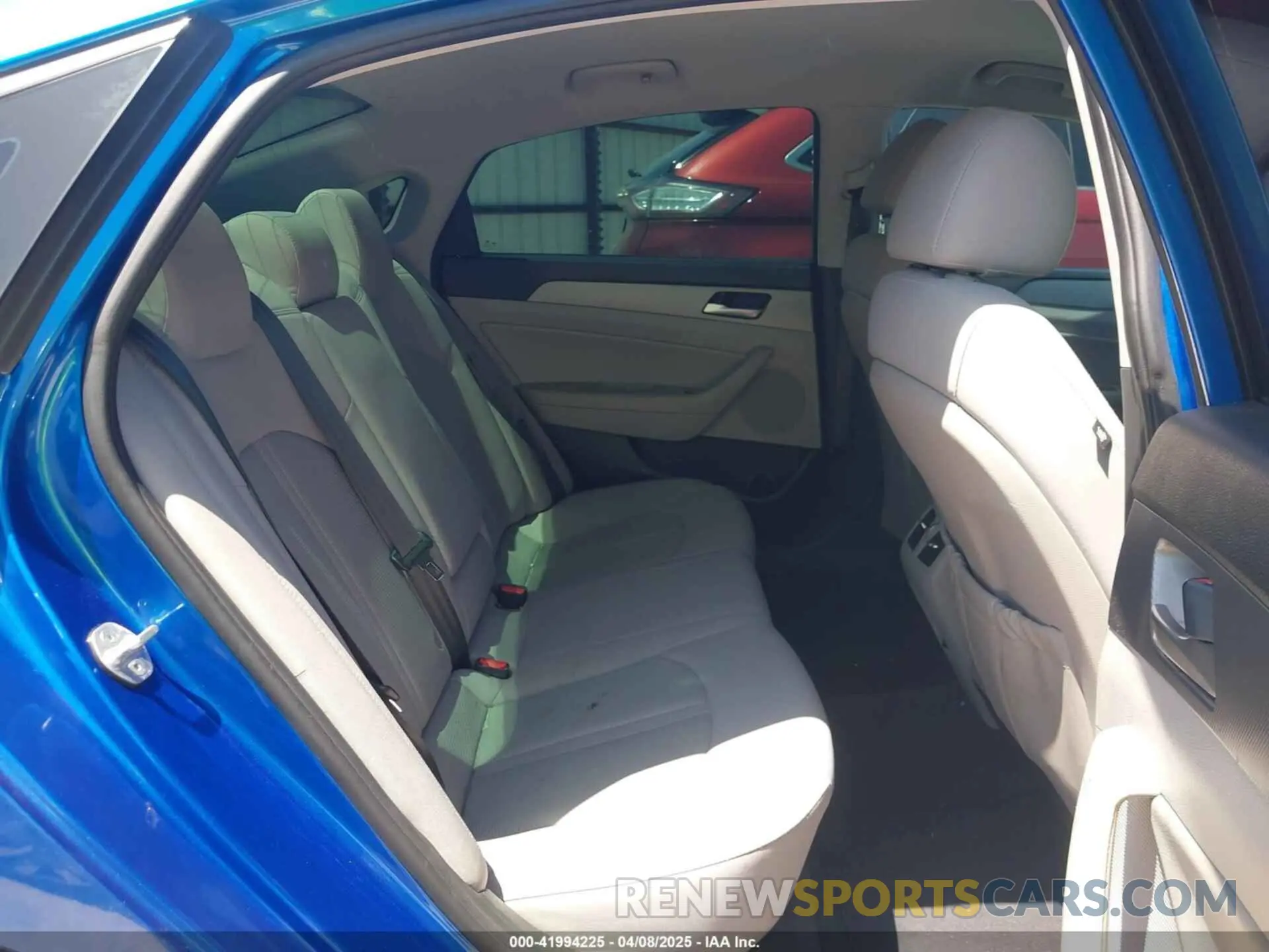 8 fotografías del automóvil dañado 5NPE34AF4KH748957 HYUNDAI SONATA 2019