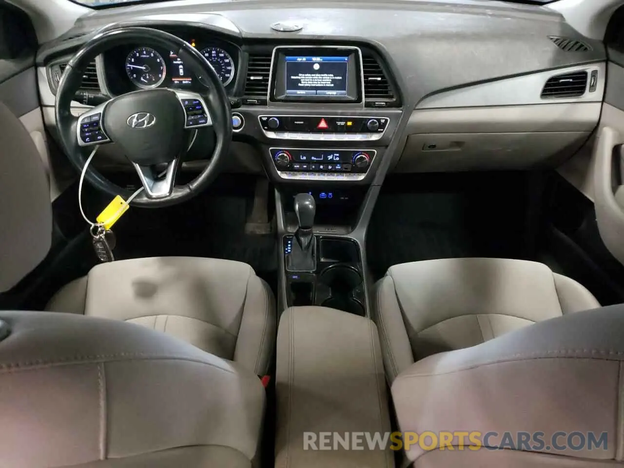 8 fotografías del automóvil dañado 5NPE34AF4KH754077 HYUNDAI SONATA 2019