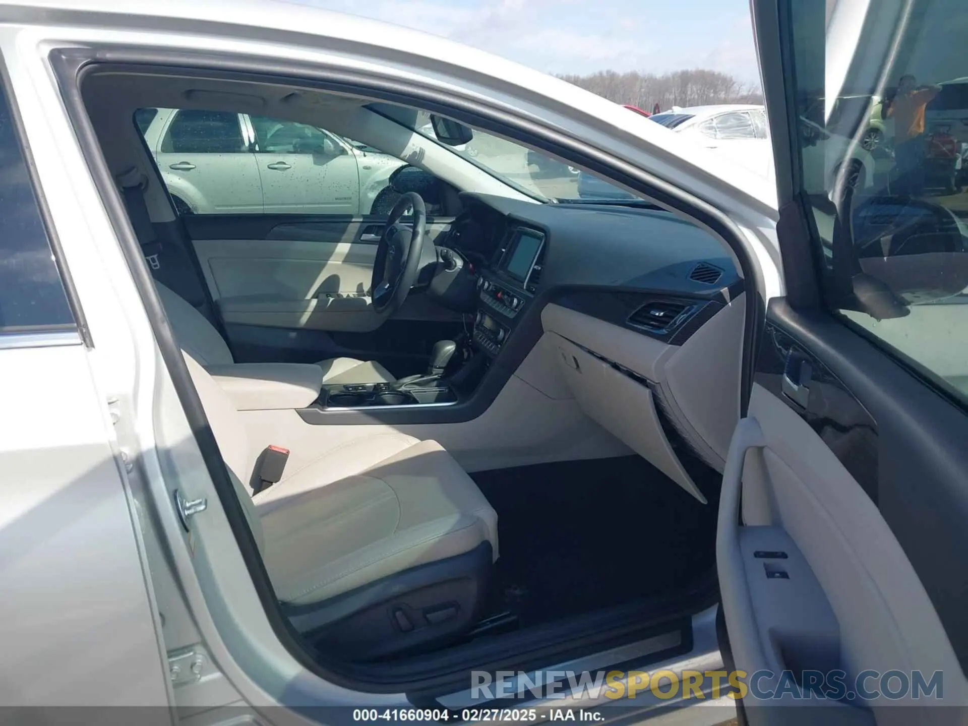 5 fotografías del automóvil dañado 5NPE34AF4KH763085 HYUNDAI SONATA 2019